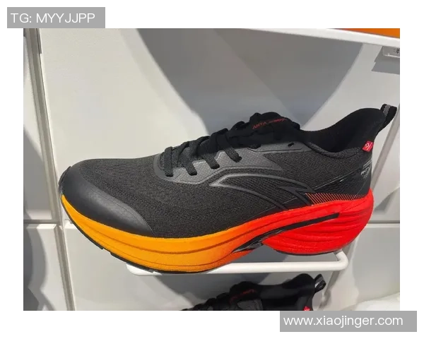 足球鞋与跑鞋的区别与选择指南助你找到最适合的运动装备